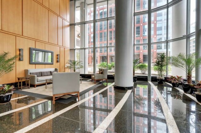 Foto del edificio - 345 N LaSalle St