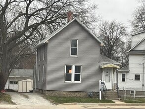 Building Photo - 391 E Marsile St