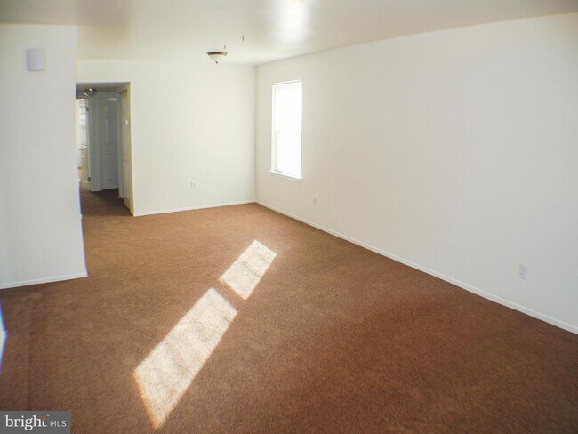 Building Photo - 3548 Woodhaven Rd