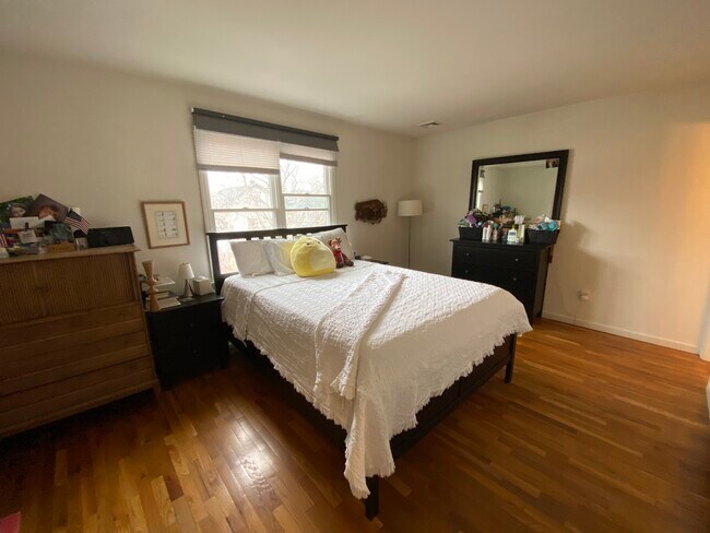 Building Photo - 101 Halstead Ave