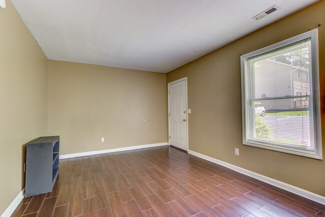 Building Photo - 308 N College Ave