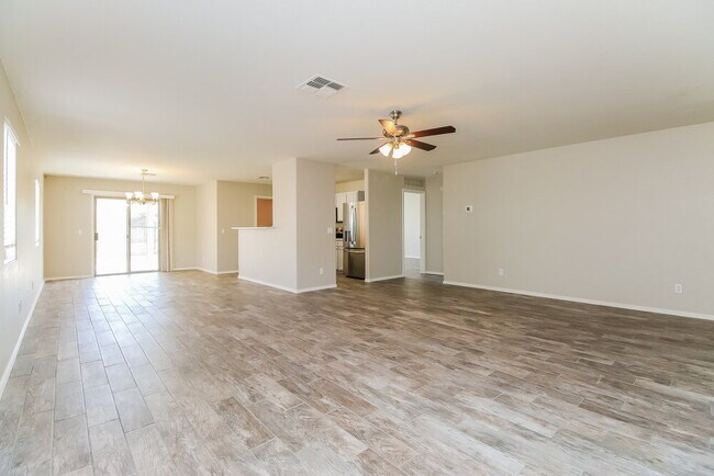 Building Photo - 30617 N Desert Star Dr