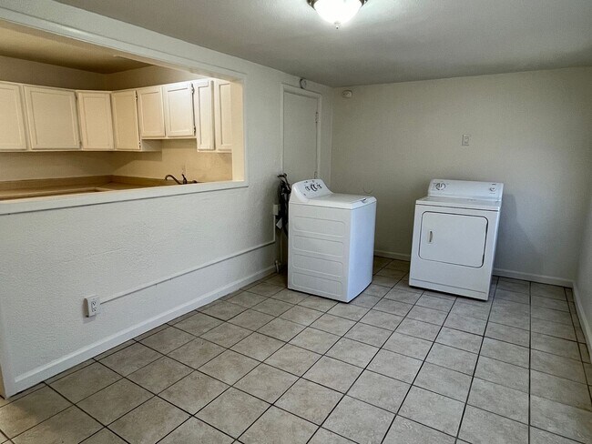 Foto del edificio - Cozy 3 bedroom, 1 bathroom home!