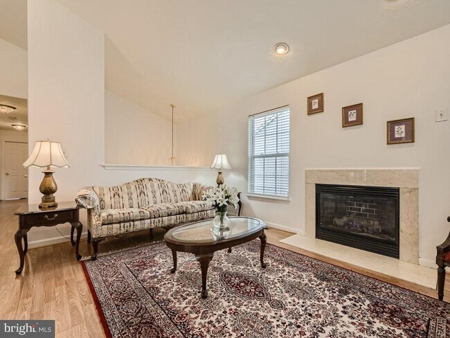 Foto del edificio - 34 6 Point Ct