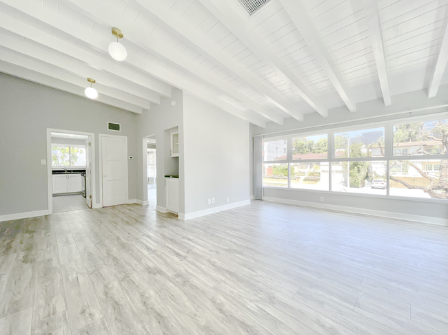 Building Photo - 2027 S Beverly Glen Blvd