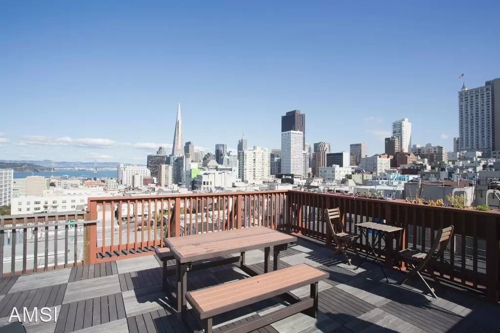 Foto principal - 3 br, 2 bath House - 1340 Mason St