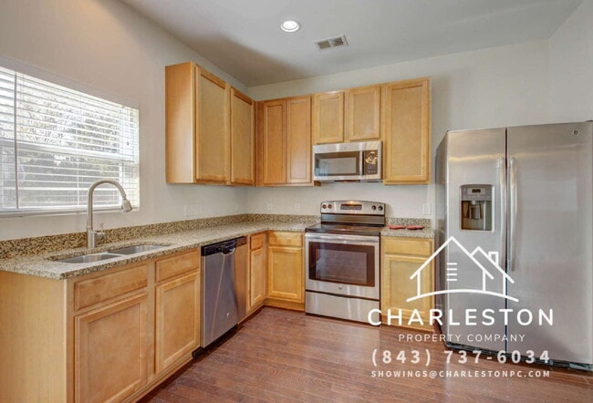 Building Photo - 9083 Parlor Dr