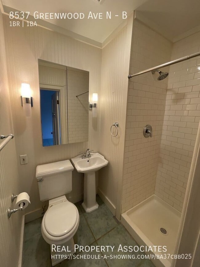 Foto del edificio - 8537 Greenwood Ave N