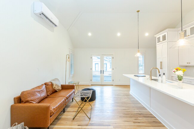 Foto del edificio - 2213 Belmont Blvd
