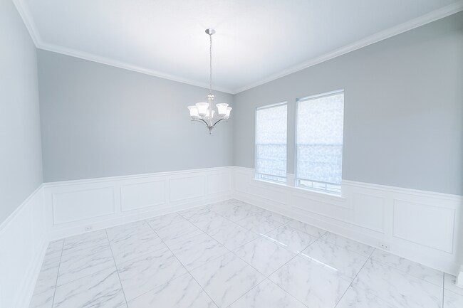 Foto del edificio - Luxury Rental in Oxford Estates