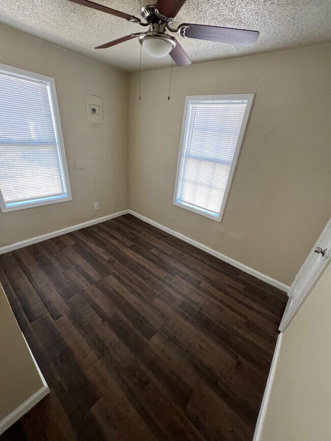 Foto del edificio - 2804 Cornell St