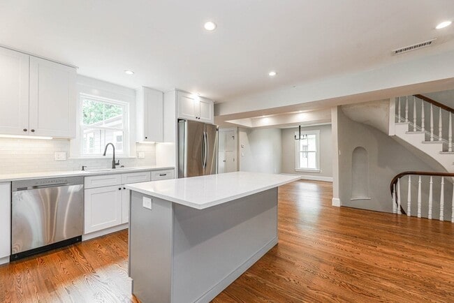 Foto del edificio - 52 Maple St