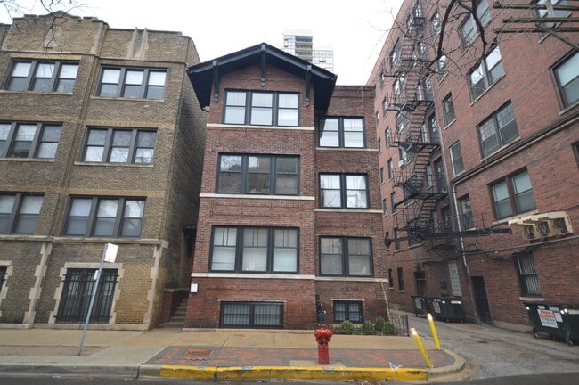 Building Photo - 3153 N Hudson Ave