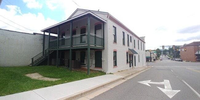 Building Photo - 120 N 4th St