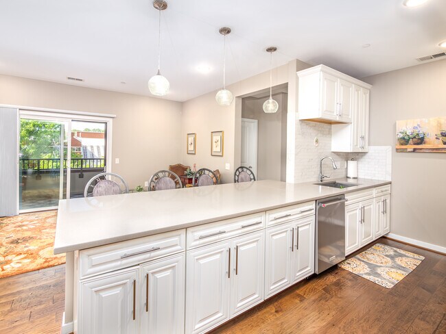 Foto del edificio - 3989 Norton Pl