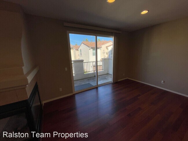 Building Photo - 3 br, 2 bath House - 1420 Caminito Lucca #1