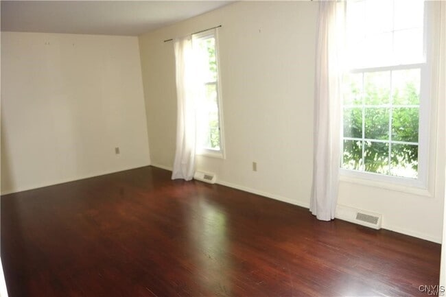 Building Photo - 4600 Brookhill Dr S