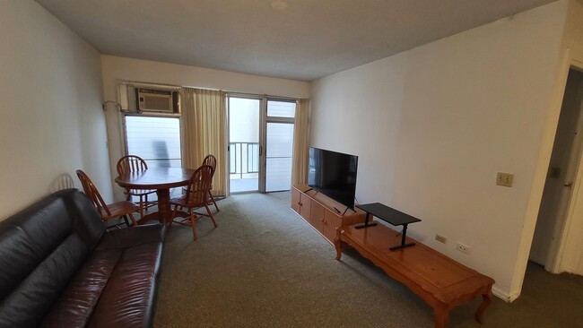 Building Photo - 2465 Kuhio Ave.
