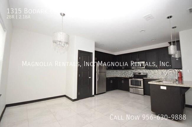 Foto del edificio - 1315 Bodark Dr