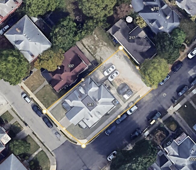 Building Photo - 341 Grosvenor Ave