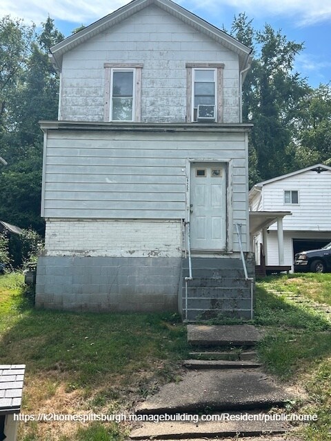 Building Photo - 626 Castle Ave