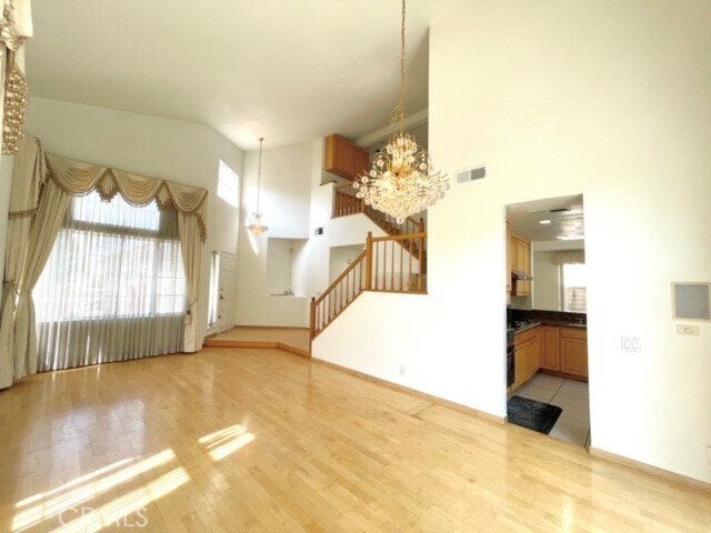 Foto del edificio - 18540 Dancy St