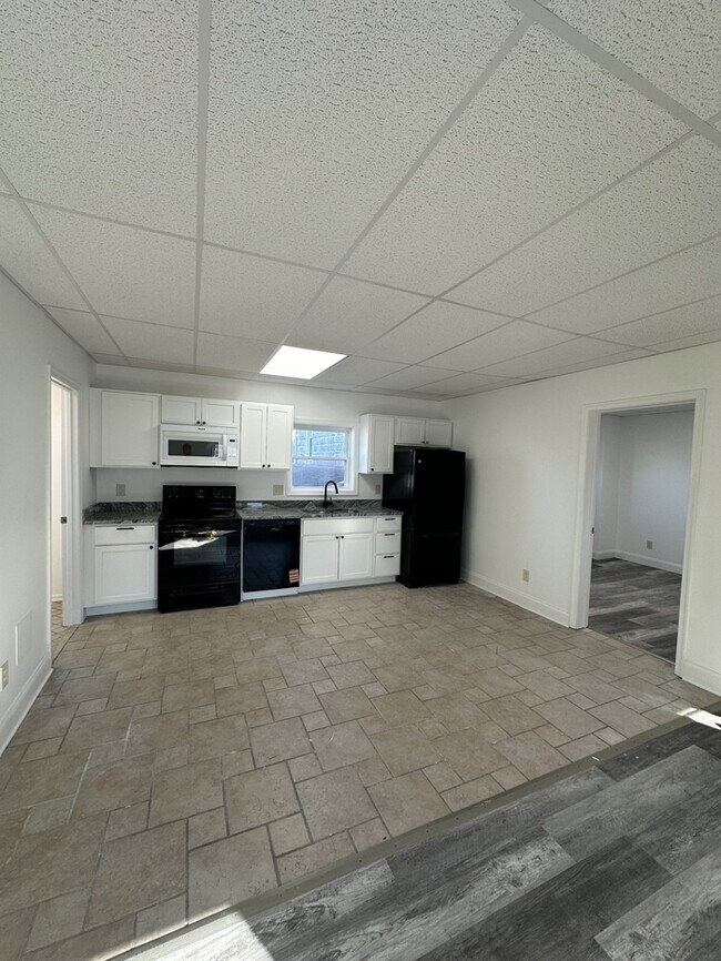 Foto del edificio - 113 E Middle St