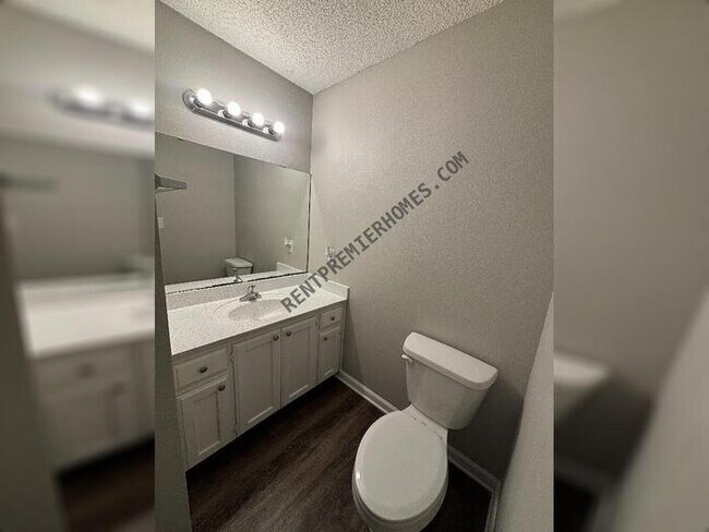 Foto del edificio - 1306 Ridge Rd
