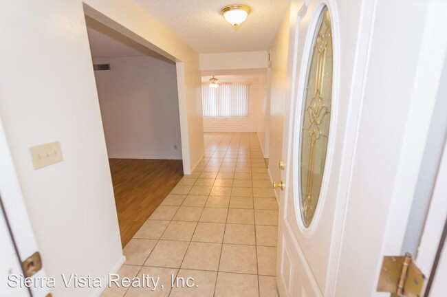 Building Photo - 3 br, 2 bath House - 2113 E Busby Dr
