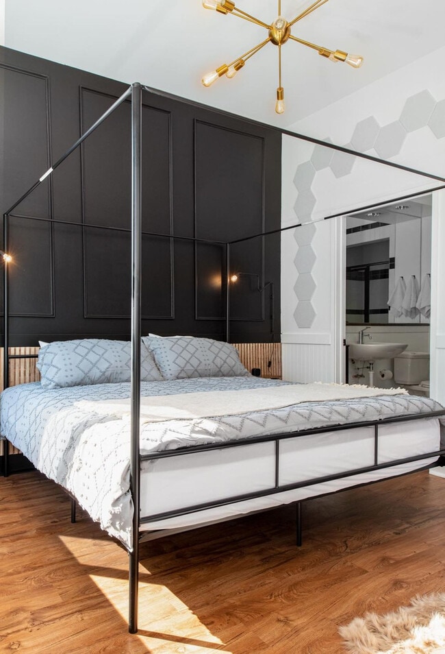 Foto del edificio - 700 N Graham St