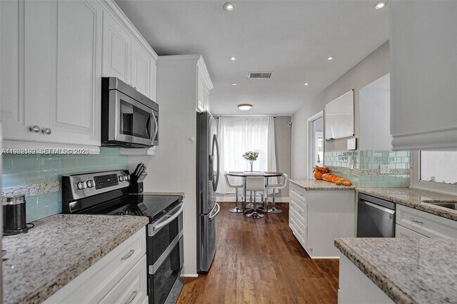 Foto del edificio - 2101 N 52nd Ave