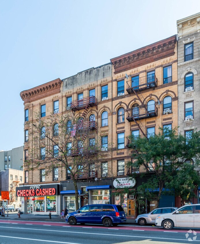 Building Photo - 2252 1st Ave