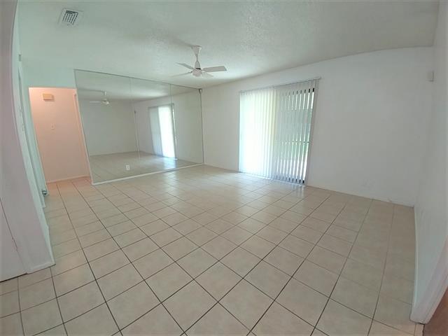Foto del edificio - 6533 Bernadine St