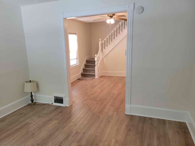 Foto del edificio - 1341 Adams Ave