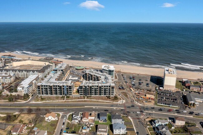 Building Photo - 298 Ocean Blvd