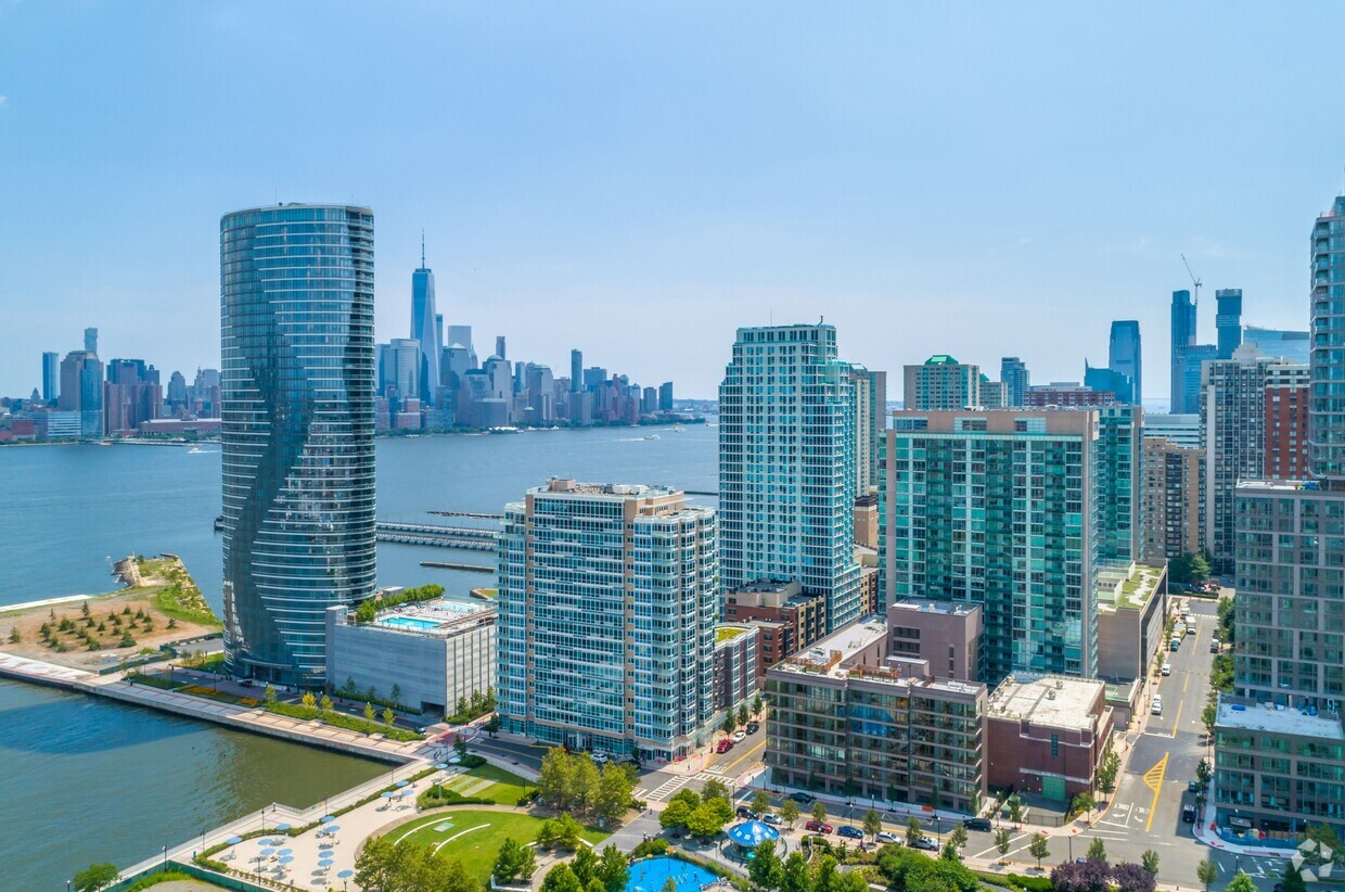 Hoboken South Waterfront - Apartments in Hoboken, NJ