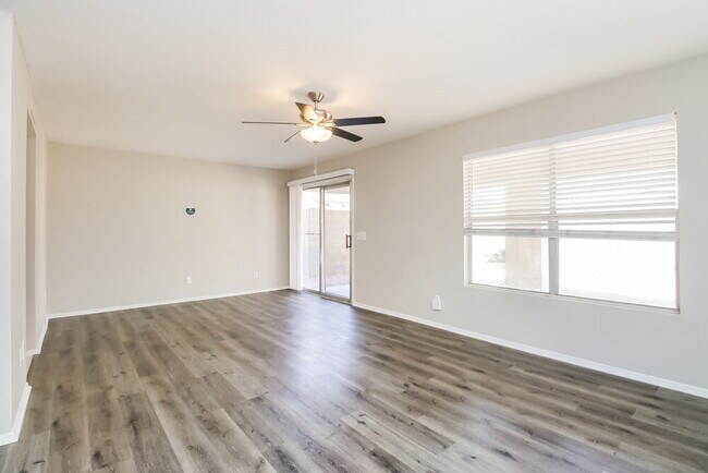 Foto del edificio - 4758 W Wahalla Ln