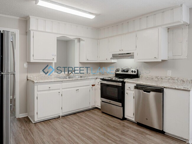 Building Photo - NOW OFFERING HALF OFF THE FIRST FULL MONTH...