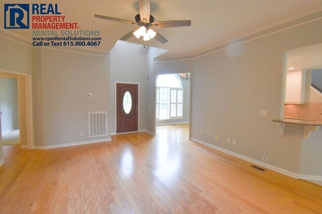 Building Photo - Beautiful 3BR/2BA+BONUS Thompsons Station,...