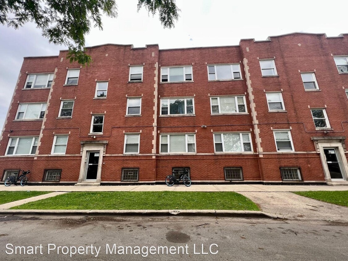 Primary Photo - 2 br, 1 bath House - 4107 W. Iowa St. Unit 1