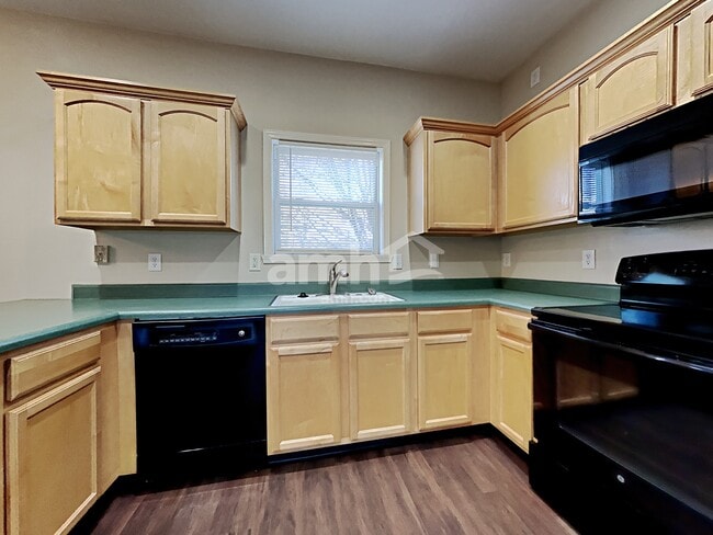 Building Photo - 13041 Rawlings Ct