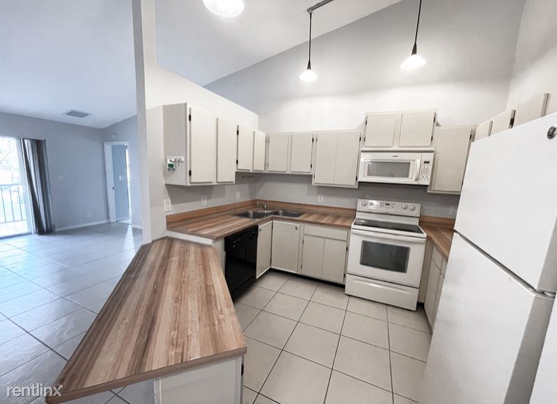 Primary Photo - 6572 Chasewood Dr