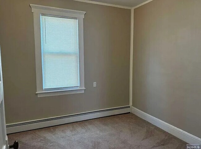 Building Photo - 323 Clifton Blvd