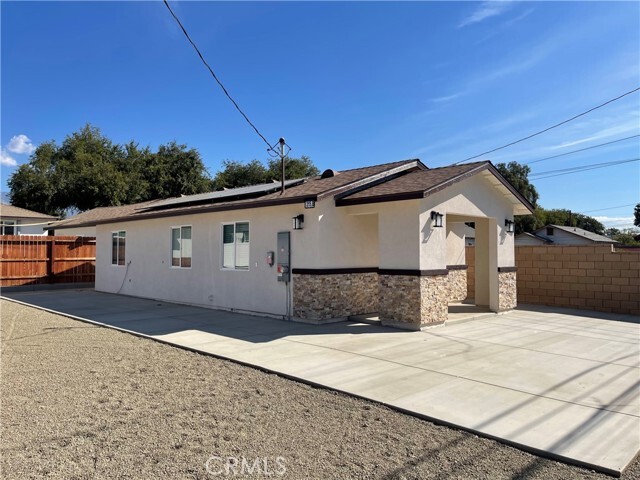 Foto del edificio - 215 W Nevada St