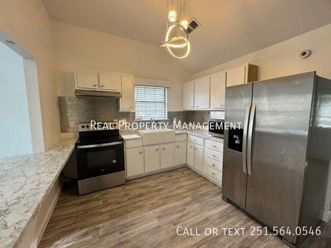 Foto del edificio - 6017 Mission Hills Ct