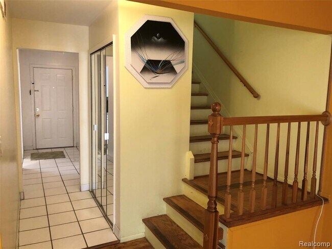 Building Photo - 19609 W 12 Mile Rd