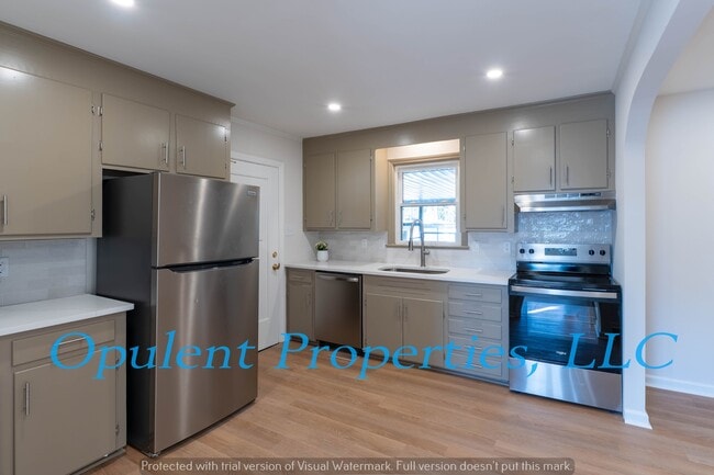 Photo - 834 Savage Rd House