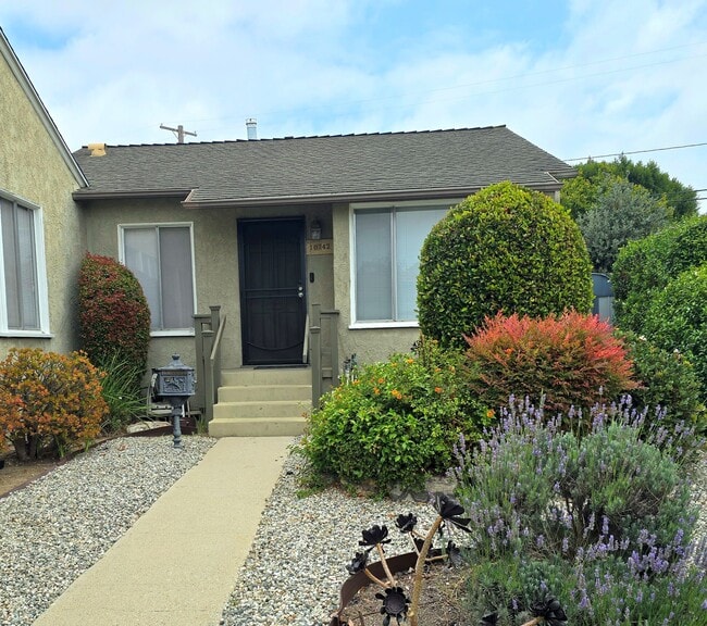 1-10742 Galvin - 10742 Galvin St