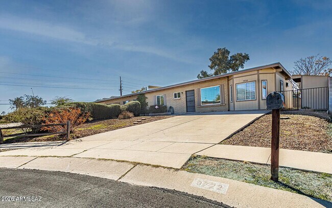 Building Photo - 3722 S Bellingham Pl