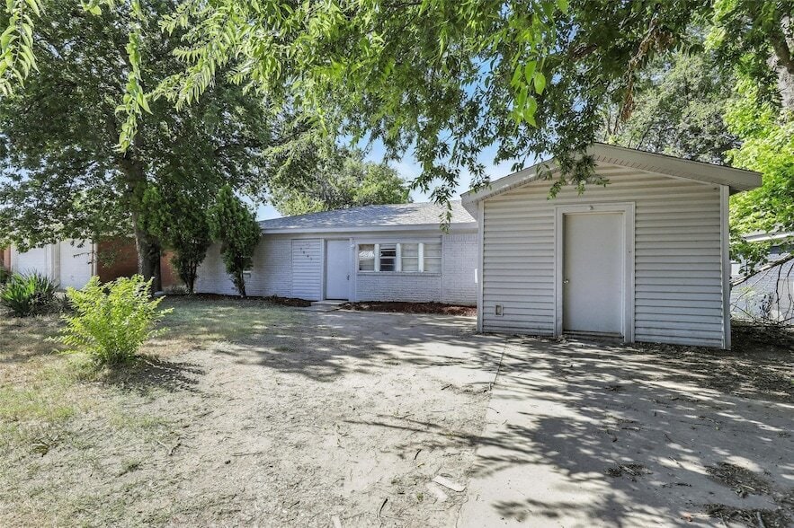 Photo - 7841 Abbott Dr